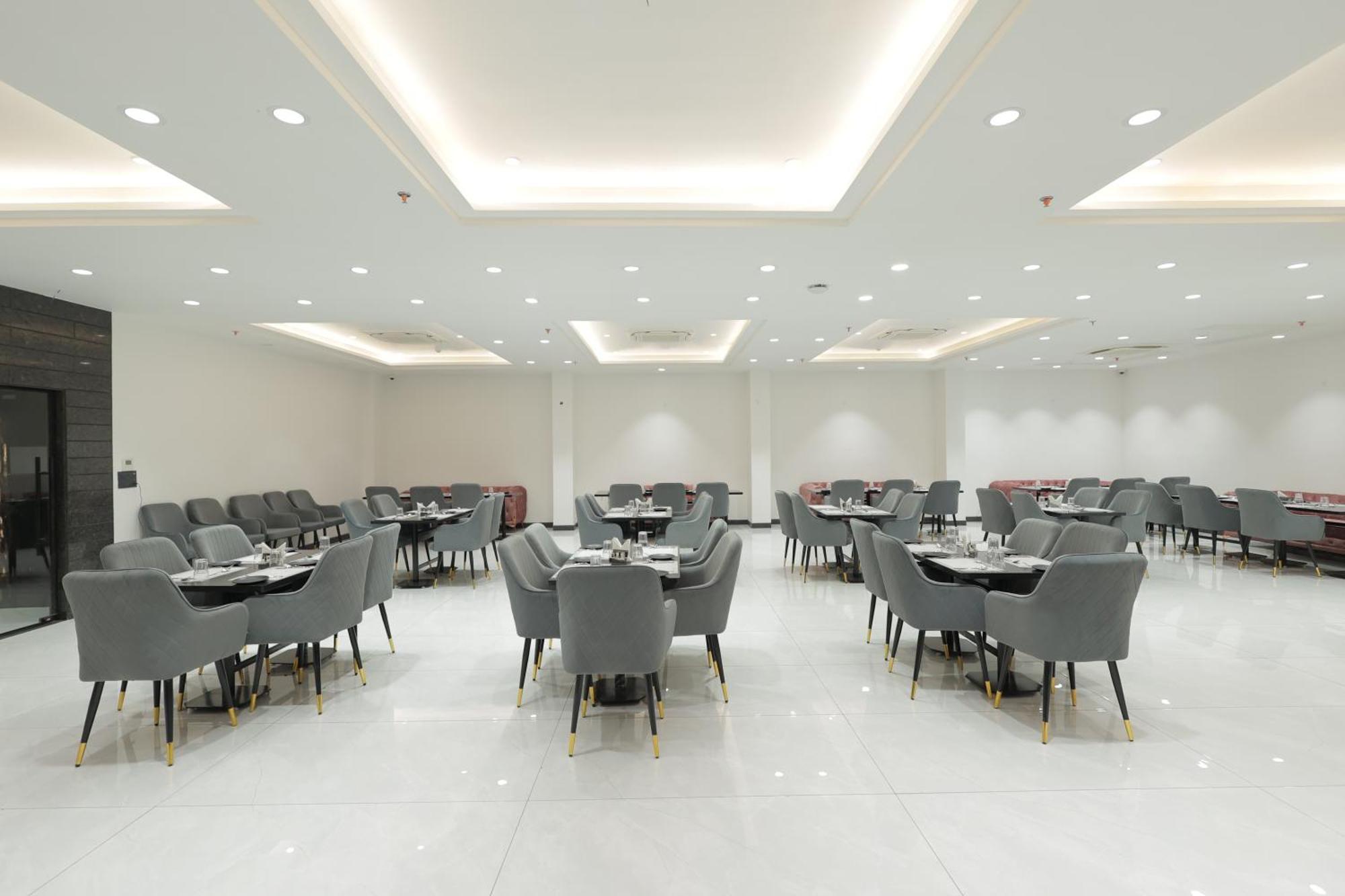 Snj Taj Grand Hotell Agra  Exteriör bild