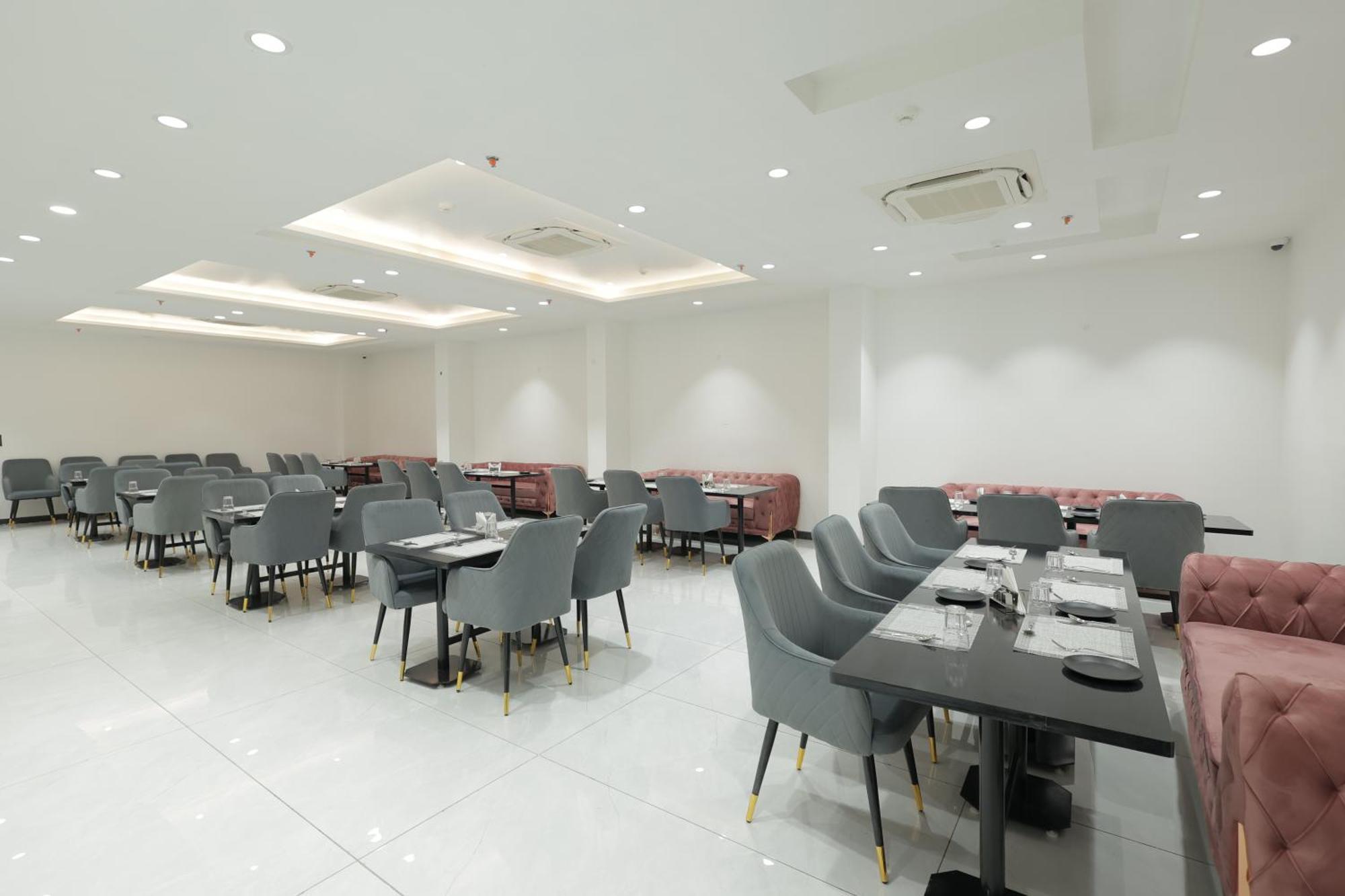 Snj Taj Grand Hotell Agra  Exteriör bild